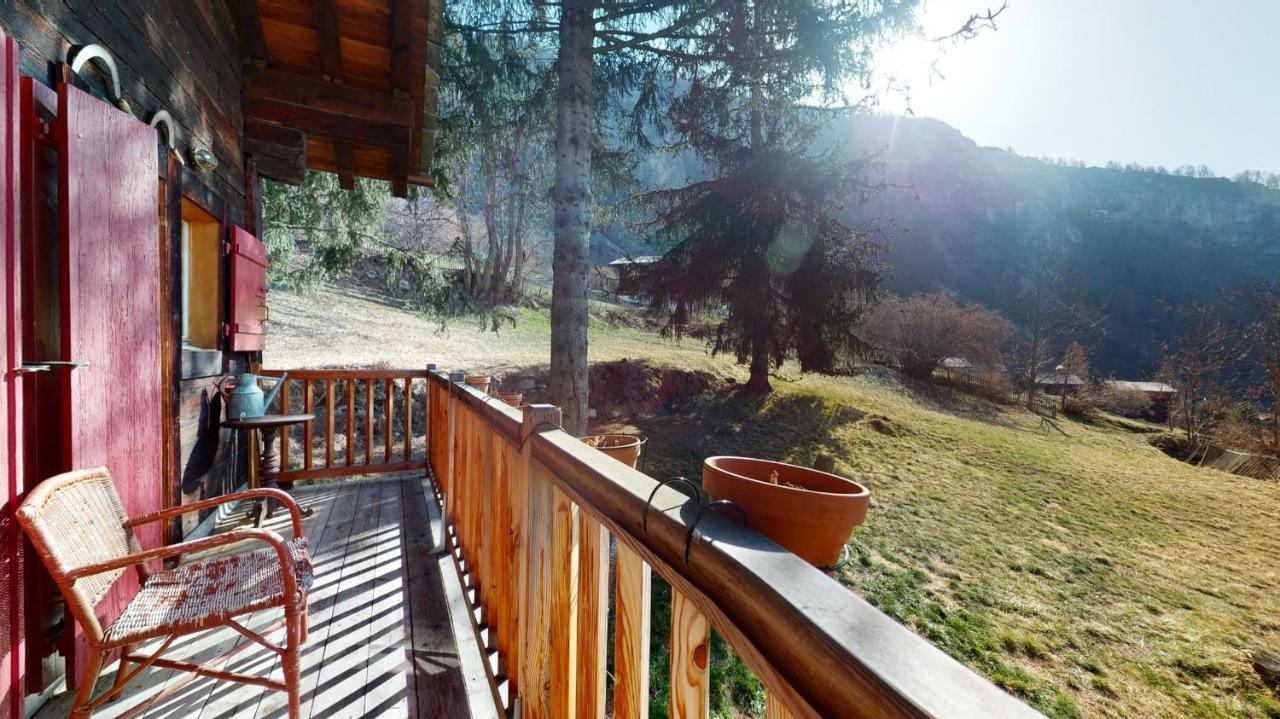 Idyllic Chalet In Evolene, With View On The Dent Blanche And The Mountainsアパートメント エクステリア 写真