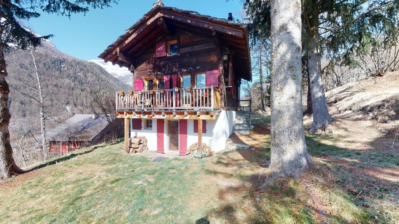 Idyllic Chalet In Evolene, With View On The Dent Blanche And The Mountainsアパートメント エクステリア 写真